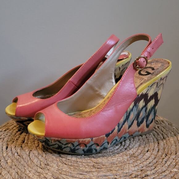 G by GUESS CORAL WEDGE SANDAL SHOE 8.5 WOMENS Pre-owned - Picture 1 of 4